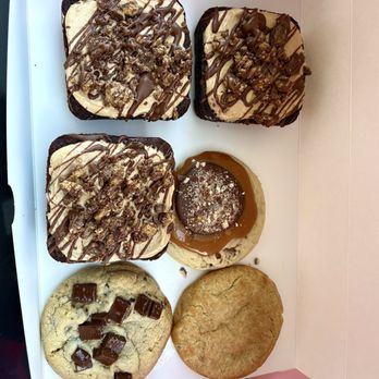 Crumbl - Rosemead - 6 pack Large, snicker doodle: 4/5. Peanut butter cup brownies, Caramel shortbread cookie and a regular chocolate chip cookie. - Bakeries Near Me - Rosemead, California