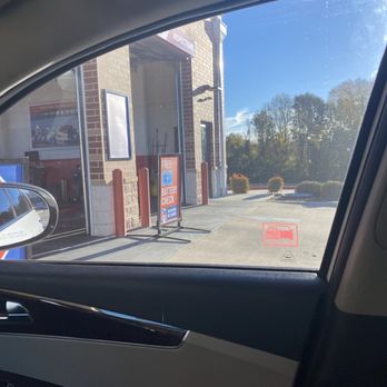Valvoline Instant Oil Change - In line for oil change. - Oil Change Stations Near Me - Humble, Texas Valvoline Instant Oil Change - In line for oil change. - Oil Change Stations Near Me - Humble, Texas