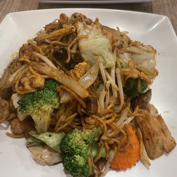 Thai Spoon Cafe - Chow mein - Thai Near Me - Redlands, California Thai Spoon Cafe - Chow mein - Thai Near Me - Redlands, California