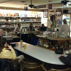 Nova Liquor & Bar - Full 22 seat bar with a 5 draft tap system