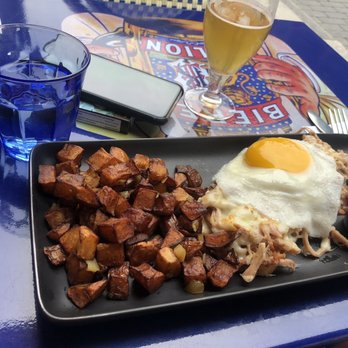 Cochon Dingue - Bars Near Me - Quebec City, Quebec Cochon Dingue - Bars Near Me - Quebec City, Quebec