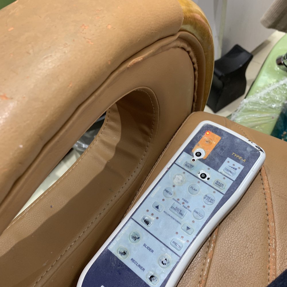 Magic&Lin Nail Spa - Seat massage remote - Nail Salons Near Me - Queens, New York Magic&Lin Nail Spa - Seat massage remote - Nail Salons Near Me - Queens, New York