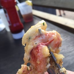 Lobster Mac & Cheddar
