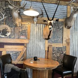 Lucky Bucks Coffee Shack - Table and chairs