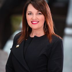 Farm Bureau Financial Services: Yana Ross - Agent Yana Ross