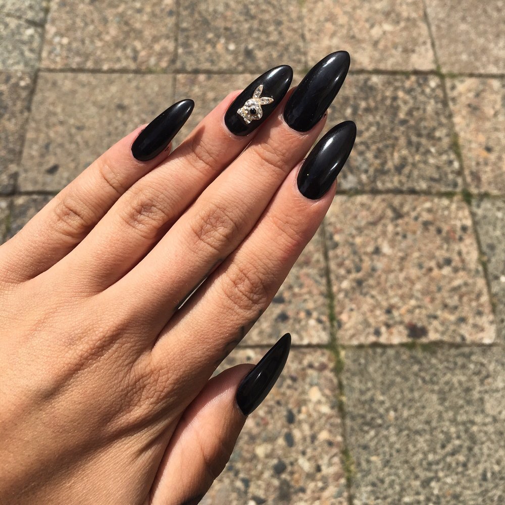 Pink Nails - Nail Salons Near Me - Berlin, BE