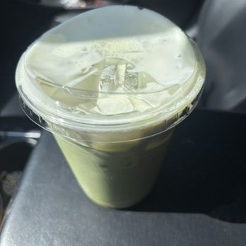 Bonita Coffee - Fresas con crema matcha latte - Coffee & Tea Near Me - San Dimas, California Bonita Coffee - Fresas con crema matcha latte - Coffee & Tea Near Me - San Dimas, California