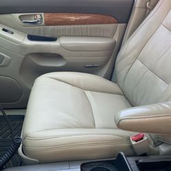 Scott Auto Trim - New seat bottom
