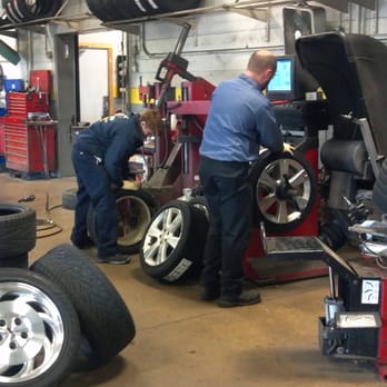 Rey's Auto & Tire - Mounting and Balancing a set of tires. - Tires Near Me - Shelby Township, Michigan Rey's Auto & Tire - Mounting and Balancing a set of tires. - Tires Near Me - Shelby Township, Michigan