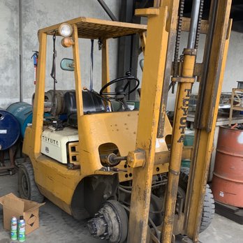 PROTECH LIFT - Old Toyota 2 series forklift: Wheel cylinder & hub seal were leaking,went through brake assembly replaced parts/refurbished. - Machine & Tool Rental Near Me PROTECH LIFT - Old Toyota 2 series forklift: Wheel cylinder & hub seal were leaking,went through brake assembly replaced parts/refurbished. - Machine & Tool Rental Near Me