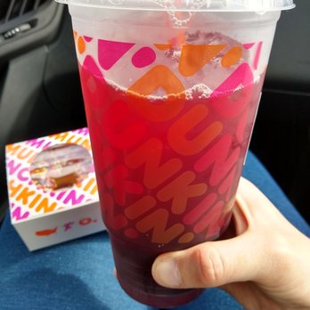 Dunkin' - Blueberry pomegranate green tea refresher ... WHOA, SUPER-SWEET! Tasted like a pseudo-healthy Kool-Aid, yum. :-D - Donuts Near Me - Niagara Falls, New York