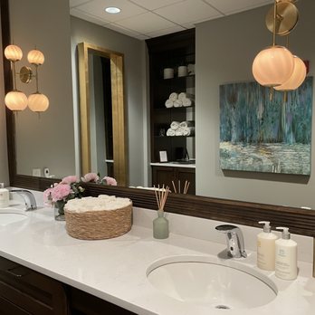 Woodhouse Spa - Leawood - Reflexology Near Me - Leawood, Kansas Woodhouse Spa - Leawood - Reflexology Near Me - Leawood, Kansas