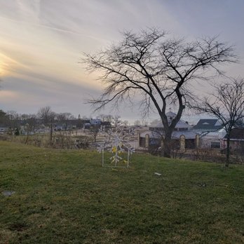 Lake Bluff Park - Parks Near Me - St. Joseph, Michigan