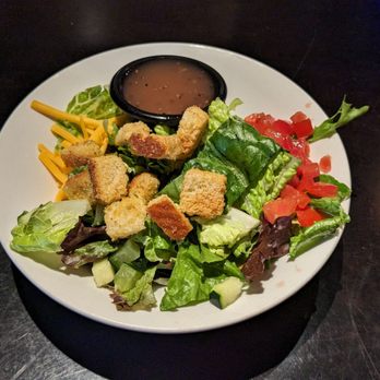 LongHorn Steakhouse - Mixed Greens Salad - Steakhouses Near Me - San Antonio, Texas LongHorn Steakhouse - Mixed Greens Salad - Steakhouses Near Me - San Antonio, Texas