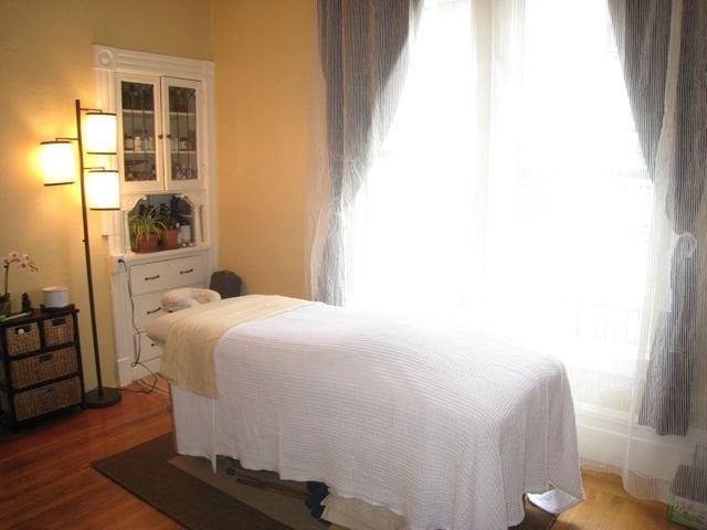 Jessie Holland Ayurveda & Yoga Logo