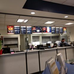 United States Postal Service - 11 people in line, one window open, 3 days before Christmas