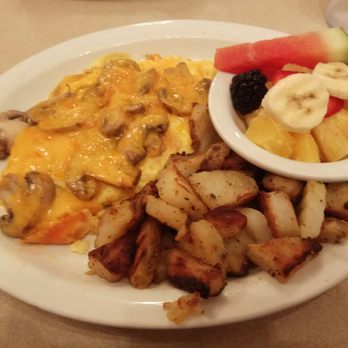 Billy's Deli Restaurant - Cheese and mushroom omelette - Delis Near Me - London, Ontario