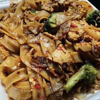 Eastside Thai Restaurant - 8. Pad See Yew - Thai Near Me - Saint Paul, Minnesota Eastside Thai Restaurant - 8. Pad See Yew - Thai Near Me - Saint Paul, Minnesota