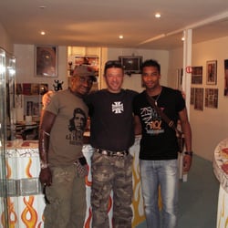 Maya Tattoo - L'OM chez MAYA TATTOO M. NIANG, JIM et A.BAYE