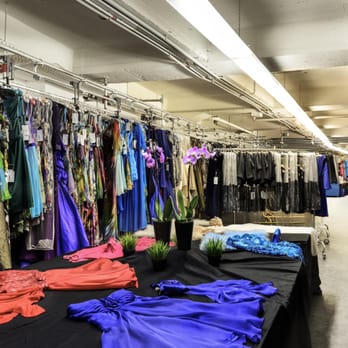 The Factory Store - 1000 qm mit über 4000 Kleide im angesagten Factory stiel zu factory outlet Preisen ! - Formal Wear Near Me - Berlin, BE The Factory Store - 1000 qm mit über 4000 Kleide im angesagten Factory stiel zu factory outlet Preisen ! - Formal Wear Near Me - Berlin, BE
