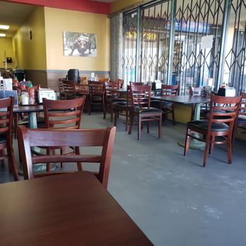 Pho 881 Restaurant - Indoor Seating - Vietnamese Near Me - Long Beach, California Pho 881 Restaurant - Indoor Seating - Vietnamese Near Me - Long Beach, California