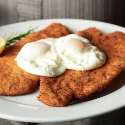 Buenos Aires Grill - CHICKEN MILANESA AL CABALLO