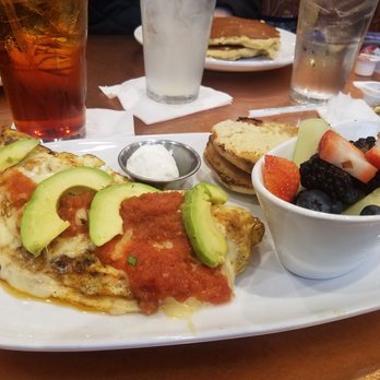 Another Broken Egg Cafe - Monterey Omlette and Raspberry Tea - American Near Me - Raleigh, North Carolina