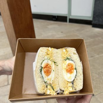 Café Kitsuné - Egg sandwich - Cafes Near Me - London, XGL Café Kitsuné - Egg sandwich - Cafes Near Me - London, XGL