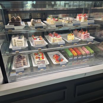 Paris Baguette - Cake Selections - Donuts Near Me - Germantown, Maryland Paris Baguette - Cake Selections - Donuts Near Me - Germantown, Maryland