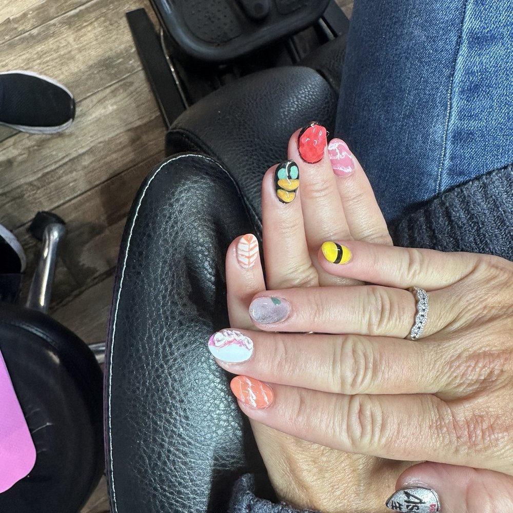 Sushi nails! Sushi nails!