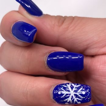 Angel's Nail & Spa - Snowflake with blue (76) done by Heidi - Nail Salons Near Me - Riverside, California