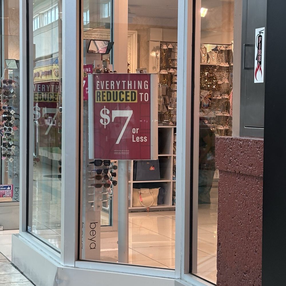 Beya - Accessories Near Me - Pembroke Pines, Florida