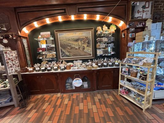 Schmidt's Fudge Haus by null