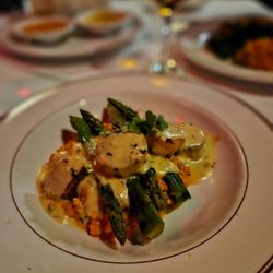 Scallop with asparagus