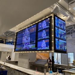 Roy Electric - Video Wall