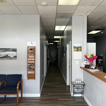 Lundgren Chiropractic Center - Lobby - Chiropractors Near Me - Rio Rancho, New Mexico Lundgren Chiropractic Center - Lobby - Chiropractors Near Me - Rio Rancho, New Mexico