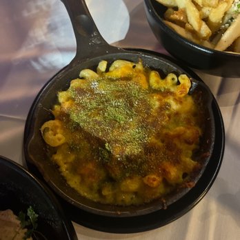 BLK SWAN - Mac and cheese.  All my favorite comfort foods. - New American Near Me - Baltimore, Maryland