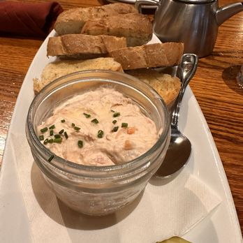 Glacier BrewHouse - Alaska Smoked Salmon Dip - American Near Me - Anchorage, Alaska Glacier BrewHouse - Alaska Smoked Salmon Dip - American Near Me - Anchorage, Alaska