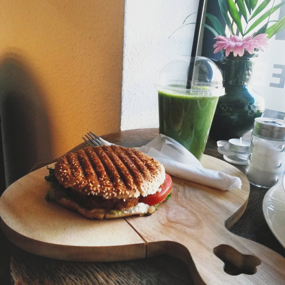 Cafe Morgenduft - An easy burger for my friend. - Cafes Near Me - Berlin, BE Cafe Morgenduft - An easy burger for my friend. - Cafes Near Me - Berlin, BE