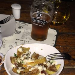 Flannery's Beer House - IPa y papas