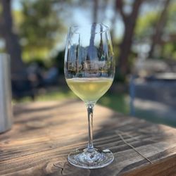 Espinosa Vineyards and Winery - Albariño 2023