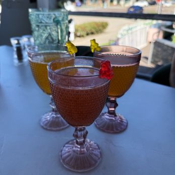 Sugar and Scribe  - Caramelized Pineapple Mimosa + Guava Mimosa - Bakeries Near Me - La Jolla, California