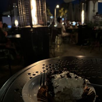 Urth Caffe - Banana Cream Pie - Coffee & Tea Near Me - Laguna Beach, California
