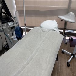 Arizona Facial Plastics - Examination/Treatment table