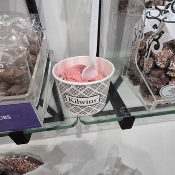 Kilwins Ice Cream - Chocolate - Fudge - Cherry ice cream 1 scoop $7 ish - Ice Cream & Frozen Yogurt Near Me - Nashville, Tennessee