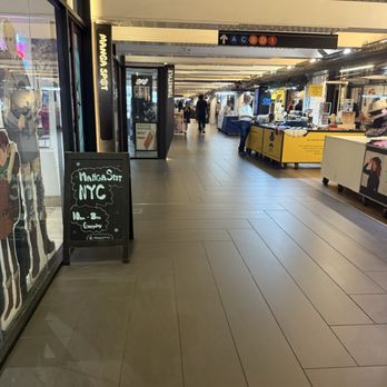 Turnstyle Underground Market - Looks cleaner.  Maybe the heat - Shopping Centers Near Me - New York, New York