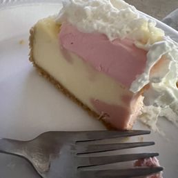 Strawberry cream cheesecake Strawberry cream cheesecake