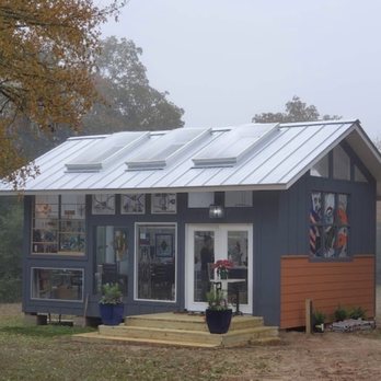 B The Stain - Art Classes Near Me - Cedar Creek, Texas