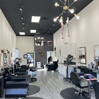 The Social Parlour - Clean and modern salon with high ceilings - Hair Stylists Near Me - Los Angeles, California The Social Parlour - Clean and modern salon with high ceilings - Hair Stylists Near Me - Los Angeles, California