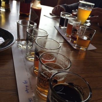 Seaside Brewing Company - Beer flight - Breweries Near Me - Seaside, Oregon Seaside Brewing Company - Beer flight - Breweries Near Me - Seaside, Oregon